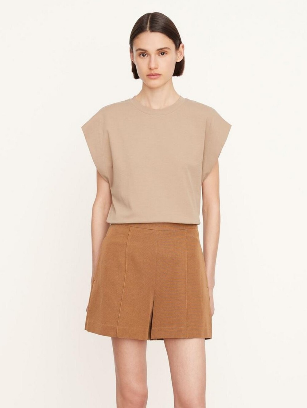 Vince High Waist Tailored Camel Shorts NWOT Sz 6